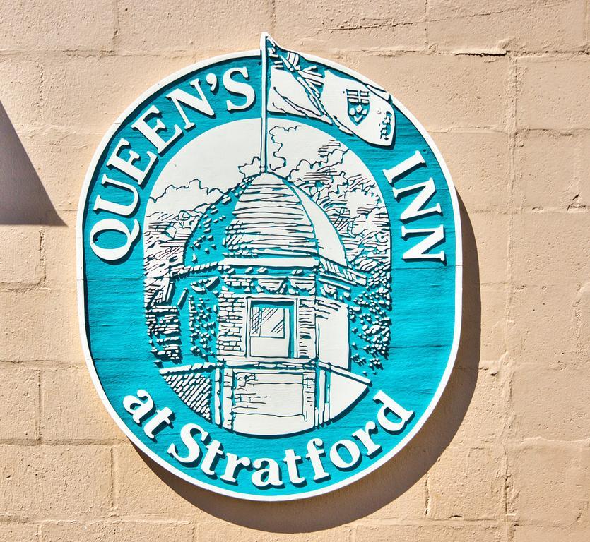 סטראטפורד Queen'S Inn מראה חיצוני תמונה