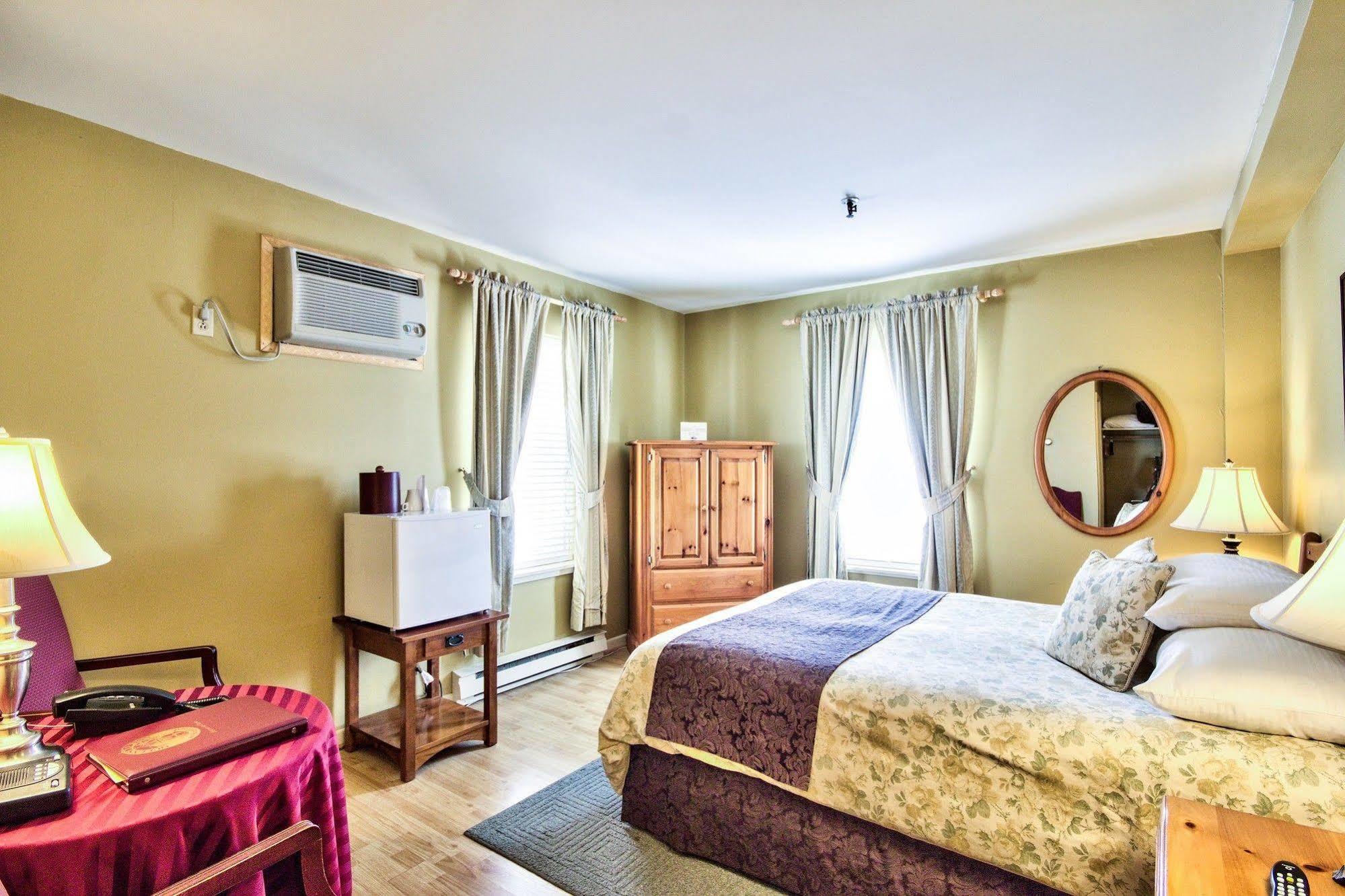 סטראטפורד Queen'S Inn מראה חיצוני תמונה